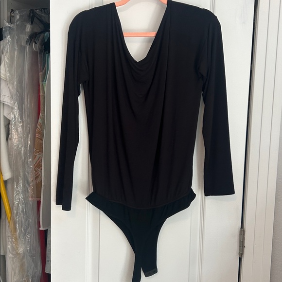 Paige off shoulder top - Picture 4 of 7